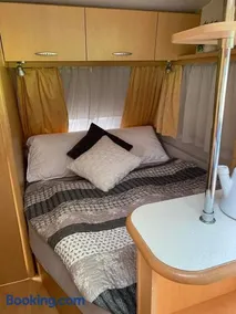 Karavan Pod Lipami - Image 4