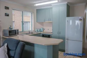 3 Bedroom Apartment Golden Beach - Image 4