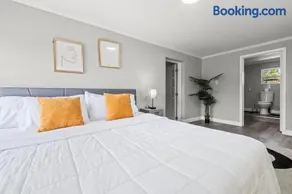 Fort Lauderdale Retreat Near Beach & Airport - Image 5