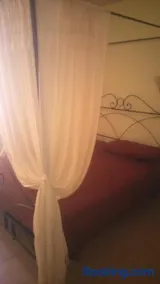 Arianna House - Image 1