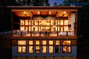 Legend - Cabin for 22 with Pool & Sports Simulator - Image 4