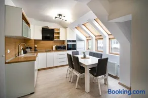 Central Park Apartment - Image 2