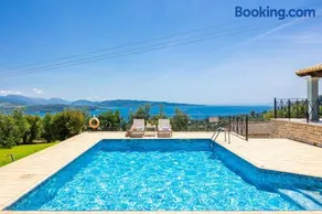 Villa Eleni Agios Stephanos - Image 3
