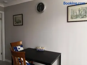 Adorable 1bedroom guesthouse in Narwee with deck - Image 3