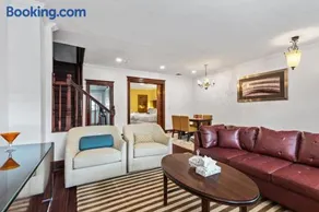 Family & Group Trips to DC - 4-BR Close to METRO - Image 3