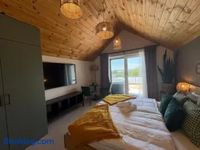 BARRIQUE Farmhouse - Image 3