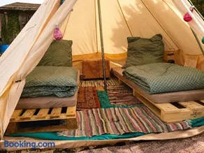 Travel Sleep & Home I Schlafen im Jurtenzelt mit schönem Ausblick, Garten und Natur - Image 1