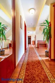 Pannon Hotel Bejelentkezés 20 óráig, Check-in until 20 o'clock, Einchecken bis 20 Uhr - Image 4