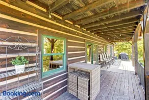 Large Log Cabin Chalet w/ Hot Tub - Horses & Lake! - Image 2