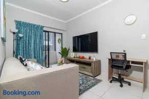 Good Luck Homes - 2br Apartment - Image 2
