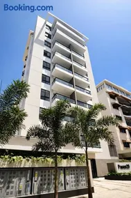 Modern apartment with pool and rooftop, centrally located - Image 3