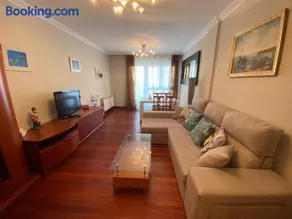 Apartamento zona centro con garaje y piscina para 4 personas - Image 4