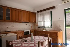 Mahis Apartment 1 - Image 4