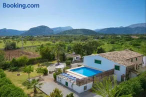 Finca Can Pou Petit mit Bergblick, Pool, WLAN, Klimaanlage, Terrasse und Garten - Image 2