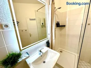 Scandinavian Relax, Netflix, central, keyless - Image 3