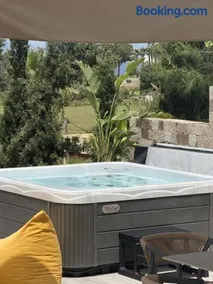 Celeste Sea View Home with Jacuzzi and BBQ - Image 2