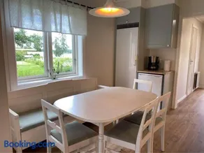 Fully equipped country house with lake location - Image 1