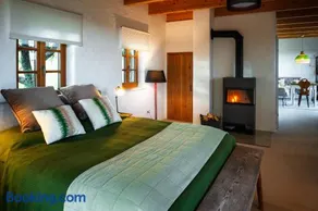 Ferienhaus mit privaten Schwimmteich und Sauna - Image 2