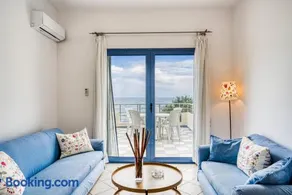 Popy's Beach House B1 - Image 1