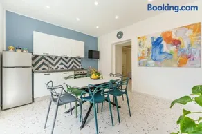 Ciraccio Apartments - Image 1