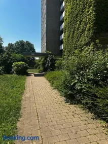 Panorama City Appartement Göppingen - 5 Einzelbetten, Küche, Balkon, Parkplatz, Aufzug, WLAN - Image 4