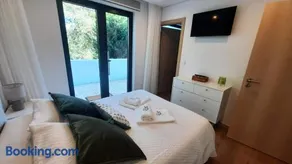 Casas Peralta - Outeiro - Image 1