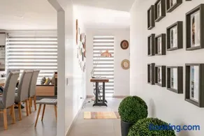 Alojamiento entero en moderna casa en condominio - Image 3