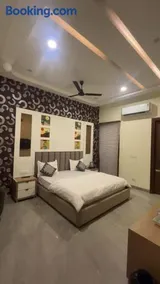 KG Blue Five Regency - Image 1
