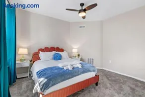 Spacious 4 BR Mt Washington Home Skyline Views - Image 3