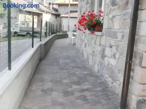 Charming apartment in Livo 70 m² with mountain view - Image 3