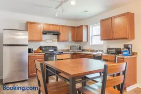 Neighboring Fort Benning The Modern Guest House Sleeps 13 - Image 3