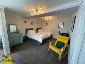 Rosebud Studio - Image 2