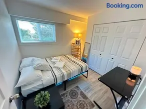 Modern Cozy Home W Free Parking- Close to Downtown & Beach - Image 4