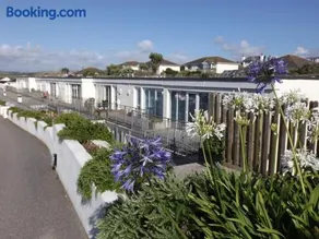 OHANA HOUSE - Unbeatable Location - UK's Best Beaches - Image 1