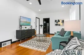 Pacific Cove 9 - Unique Pet-Friendly Bungalow - Image 3