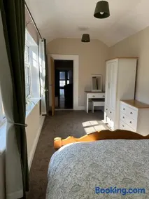 Windrush Apartment - Image 3