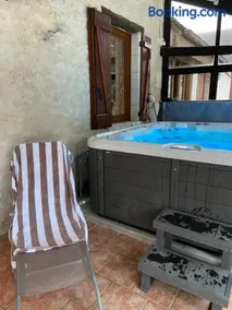 La Charmeraie : gîte de charme, piscine et spa - Image 1