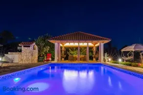 House vacation with pool,three rooms,near Šibenik - Image 1