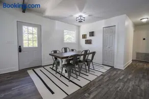 Gorgeous Renovated Home With Large & Private Lot - Image 3