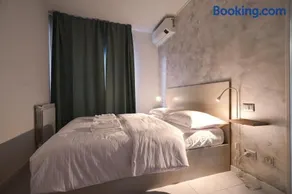 Apartment Forum III - Image 2
