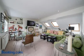 Modern apartment near Battersea Park - Image 2