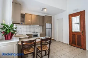 Elaida Apartments - Image 1