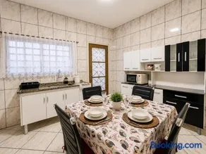 Casa há 4 minutos do centro + ar cond. e vaga - Image 3