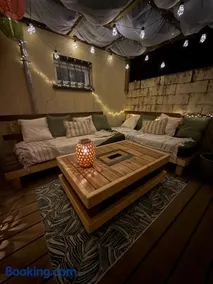 Studio chaleureux, massage, terrasse privé, barbecue et balneo - Image 2