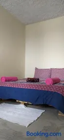 Kings Home Stay - Image 1