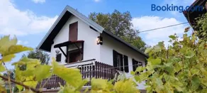 House Thara Studio Apartments - Image 1