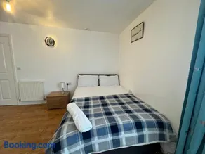 Accessible Bungalow , Crompton Haven, Croxteth Park, Liverpool - Image 2