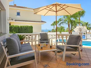 3 Bedroom Villa with Sea Views and Private Pool - Image 3