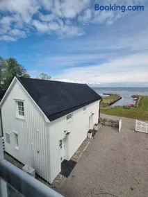 Cozy guesthouse at the harbour - Image 3