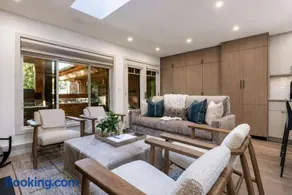 2 BR 3BA Condo - AC, Heated Pool, Walk to Town - Image 2